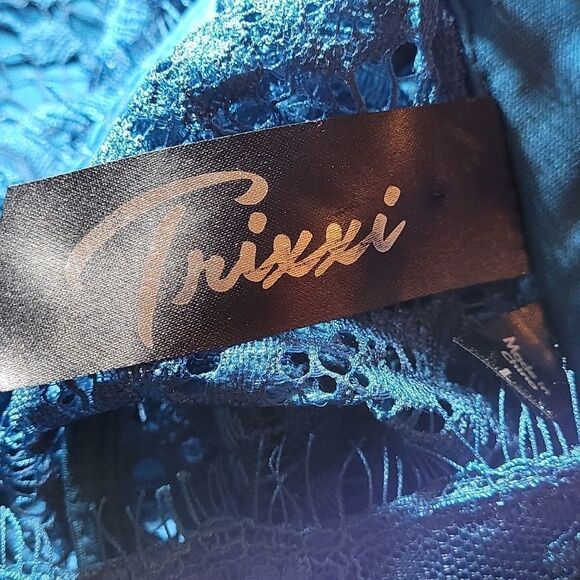 BRAND NEW TRIXXI  DARK GREEN LACE  DRESS - Picture 14 of 15